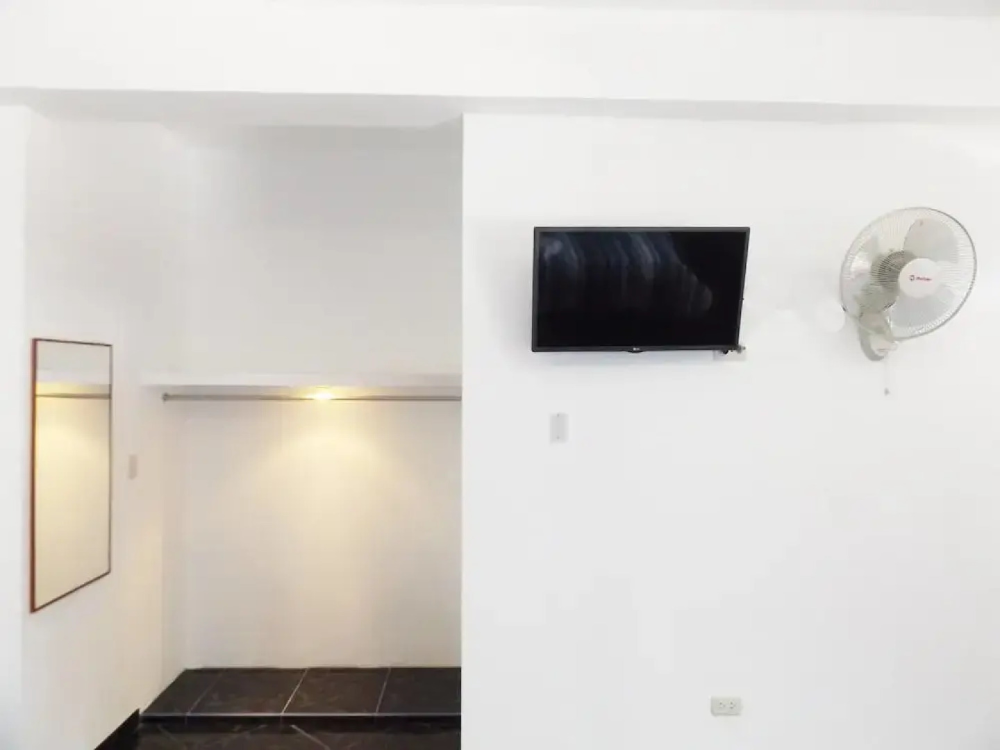 El Tirol Hotel y Piscinas