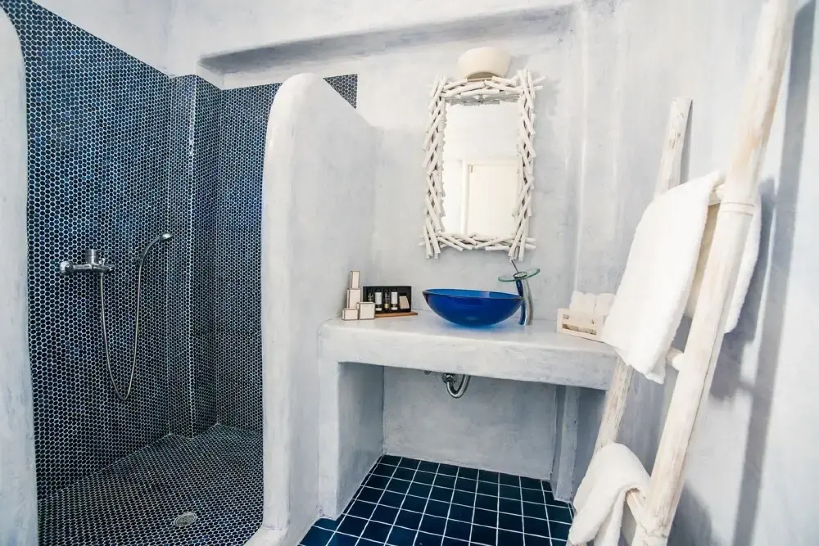 Hip family pool villa near the beach by VillaRentalsgr