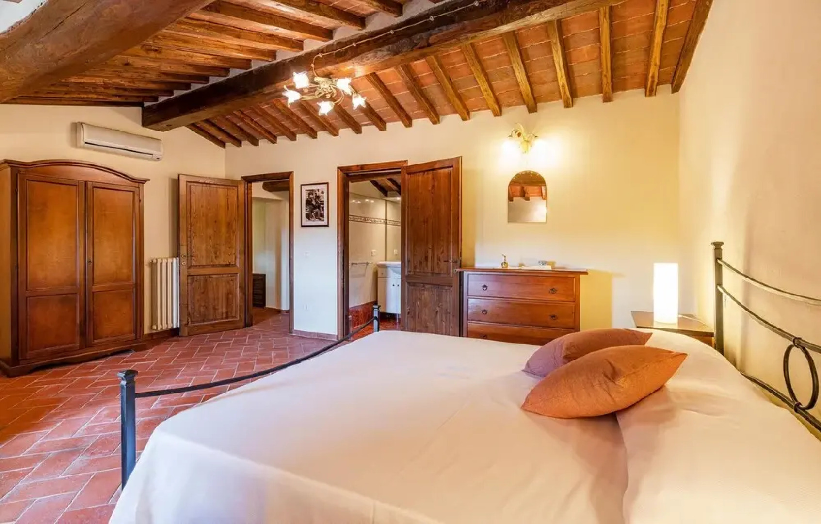 Nice Home in Cortona With 5 Bedrooms, Wifi and Outdoor Swimming Pool