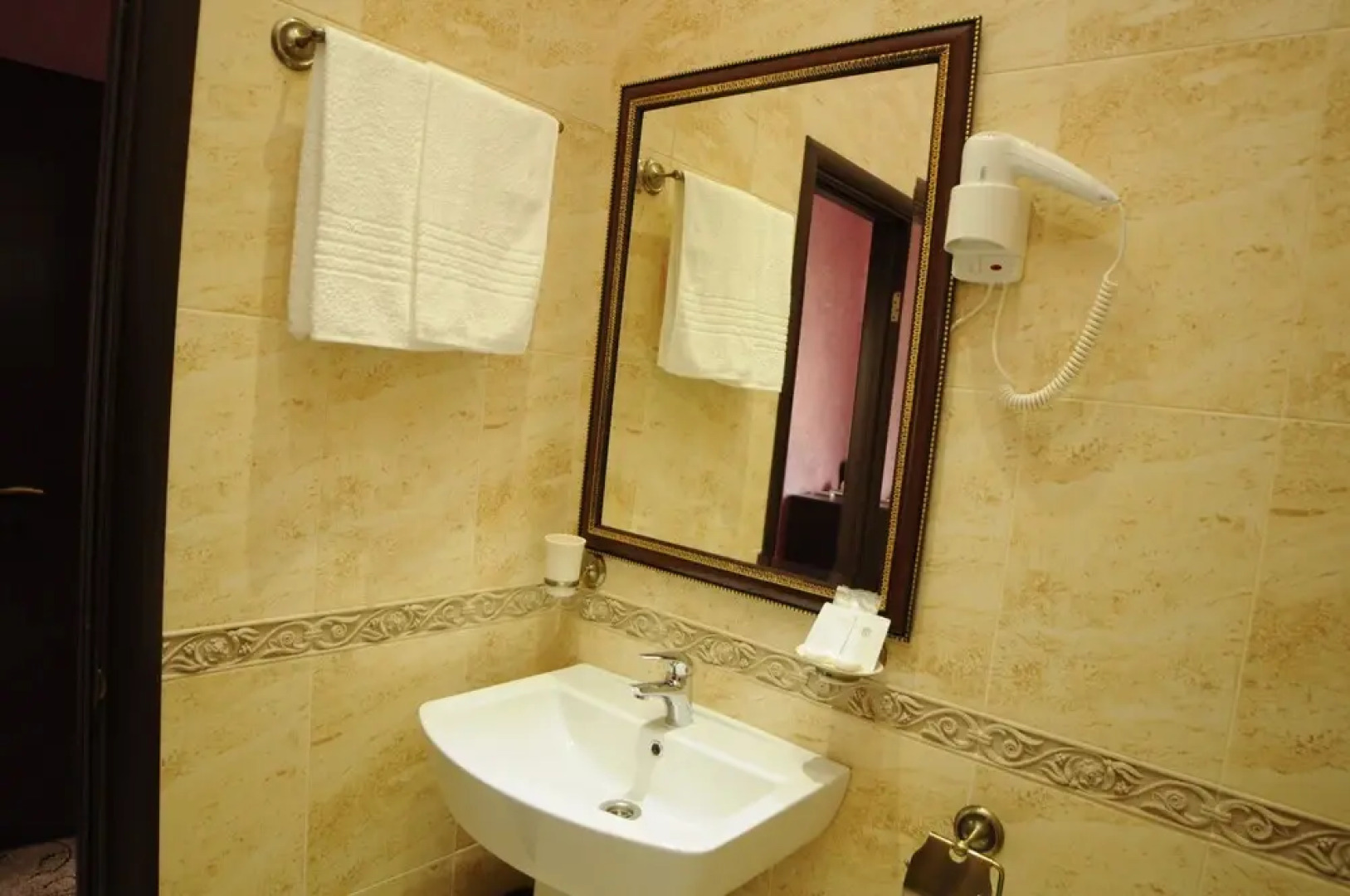 Отель «Вилла Ле Гранд»