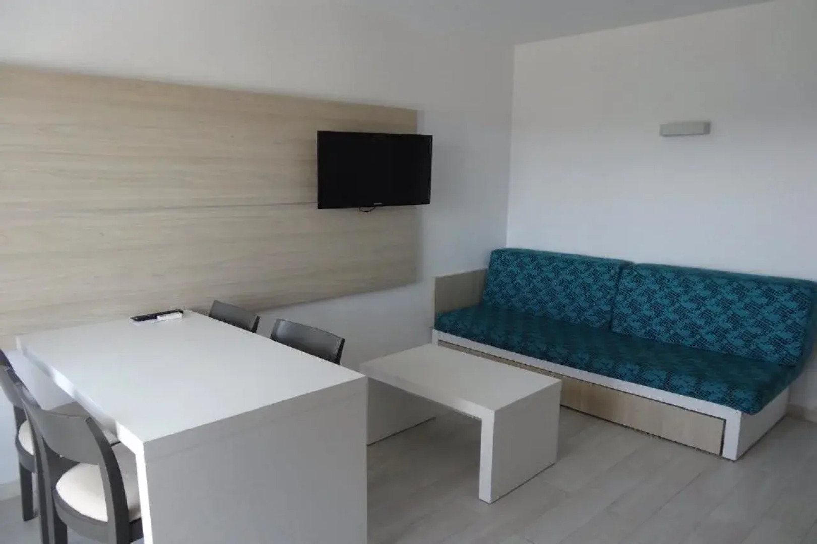 Апарт-отель Holiday Center Santa Ponsa