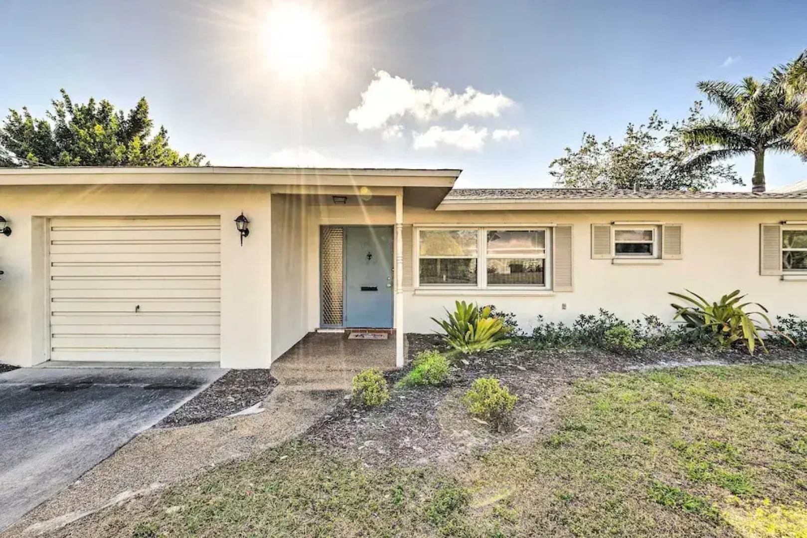 Punta Gorda Home With Backyard ~ 1 Mile to Dtwn!