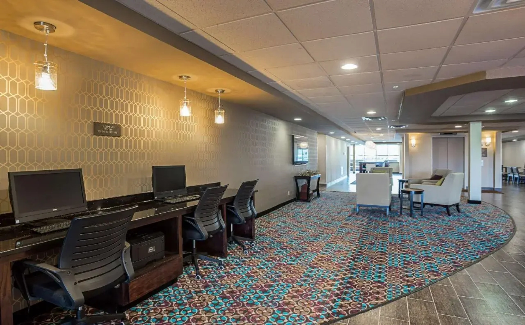 Comfort Suites University