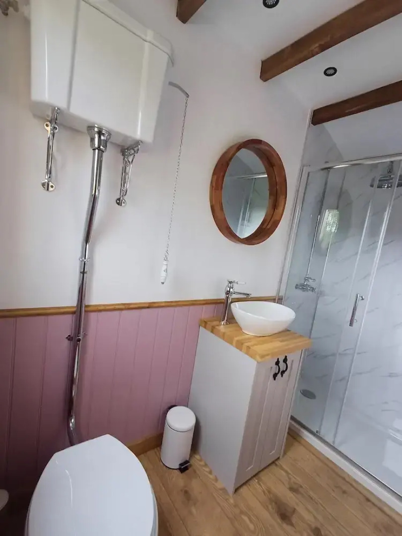 The Heartwood - Luxury Cabin Near York