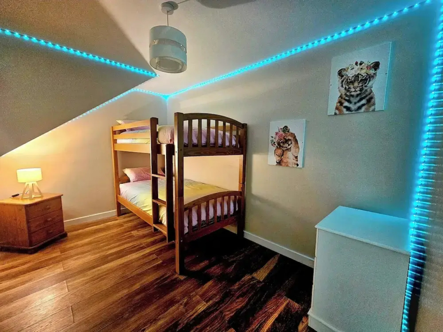 Seaside Bliss Retreat - 5 Bedroom House