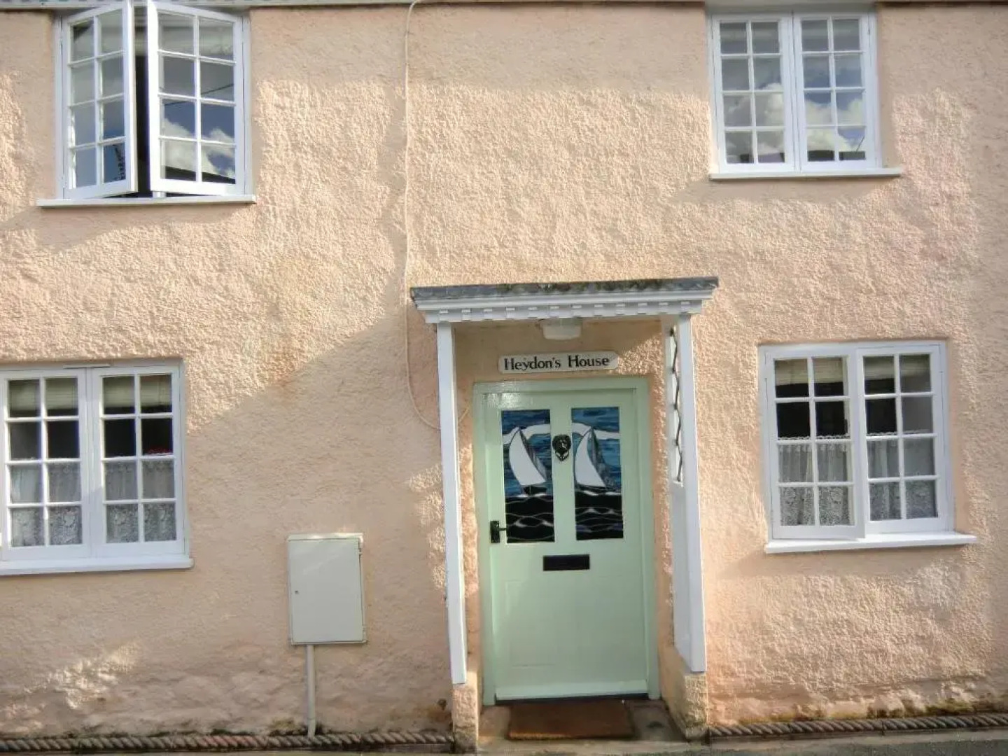Heydons House - Lovely Seaside Cottage