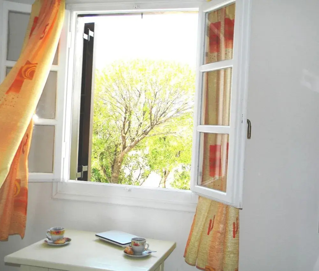 Faros Villa small hotel & restaurant