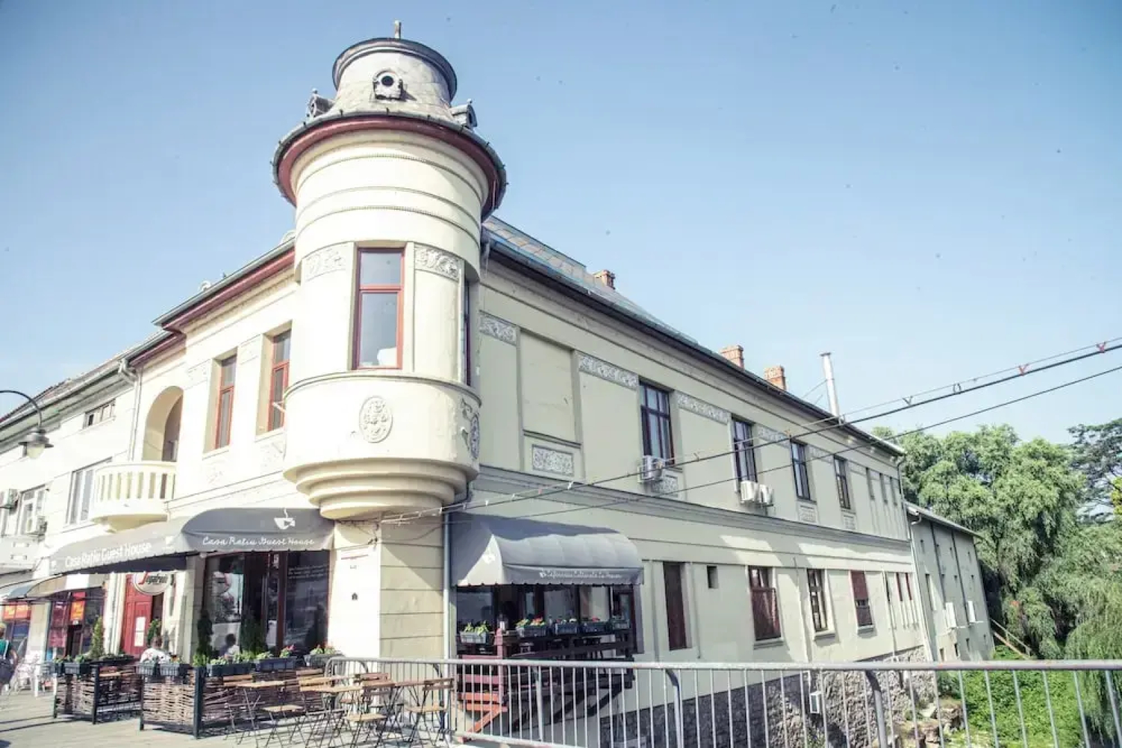 Ratiu House