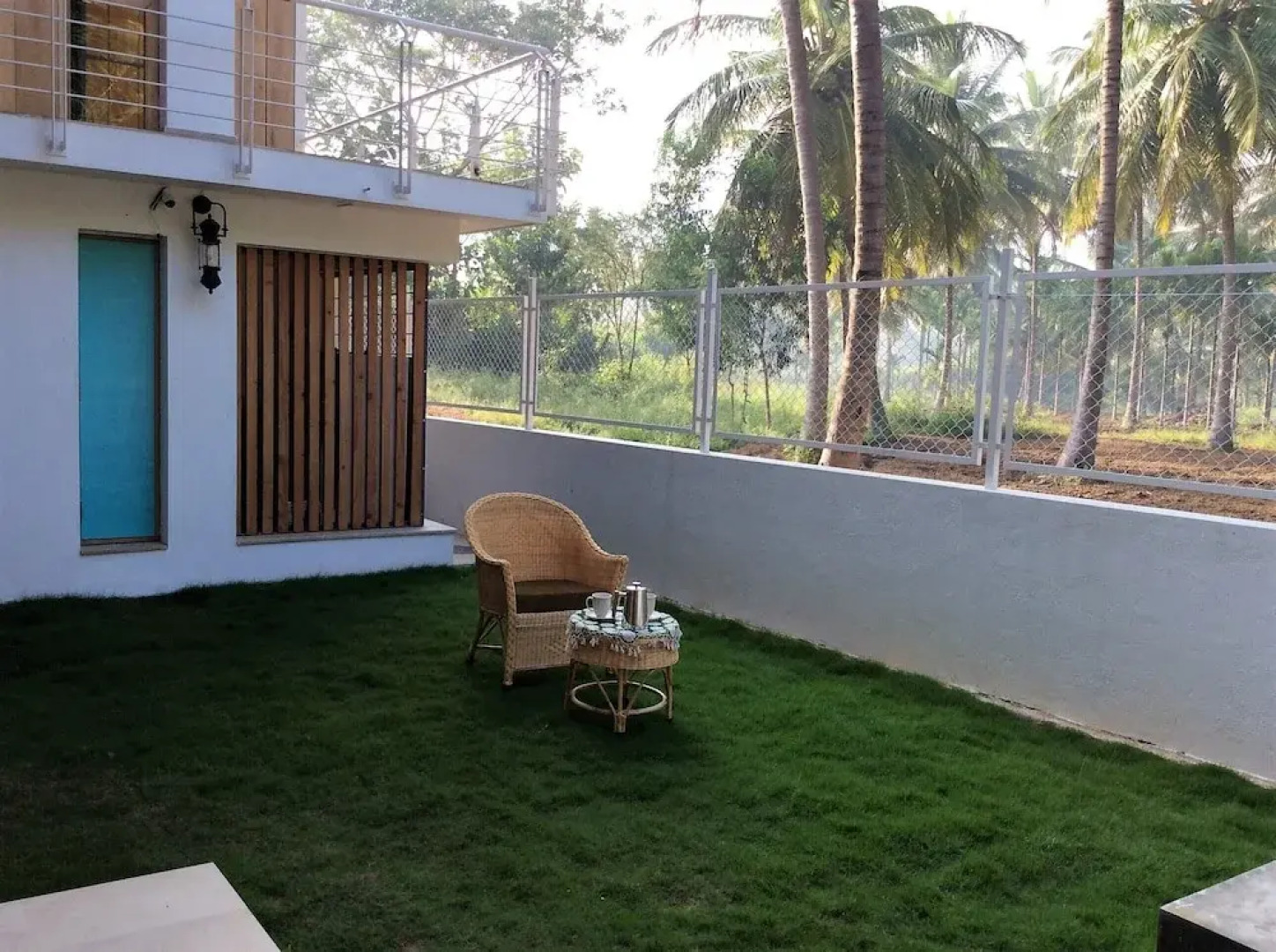 Davey's Townhouse by Vista Rooms