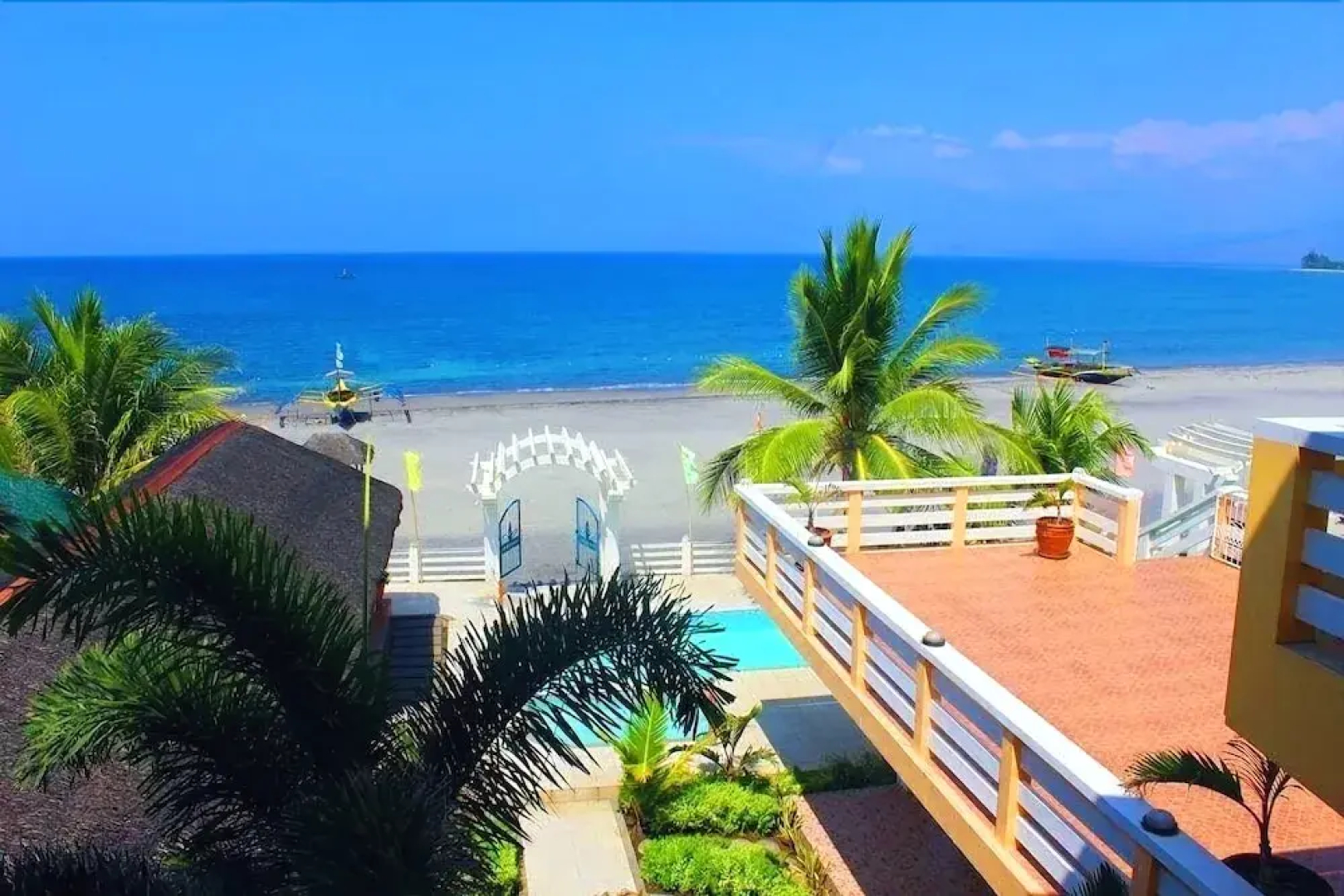 Phi-Phi Beach Hotel and Island Resort