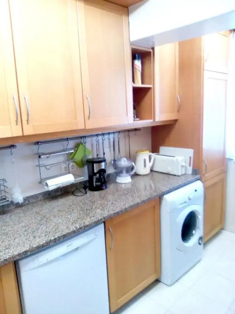 House With 4 Bedrooms in Corroios, With Pool Access, Enclosed Garden a