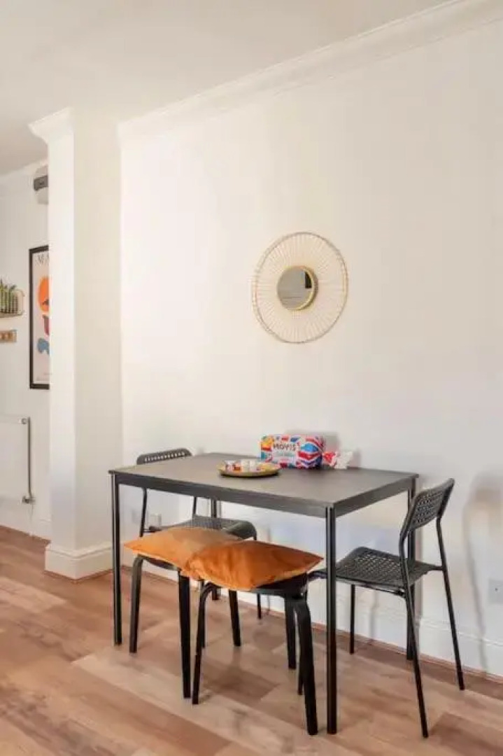 Penarth/Cardiff Bay: Deluxe Flat: 10 Mins to City!