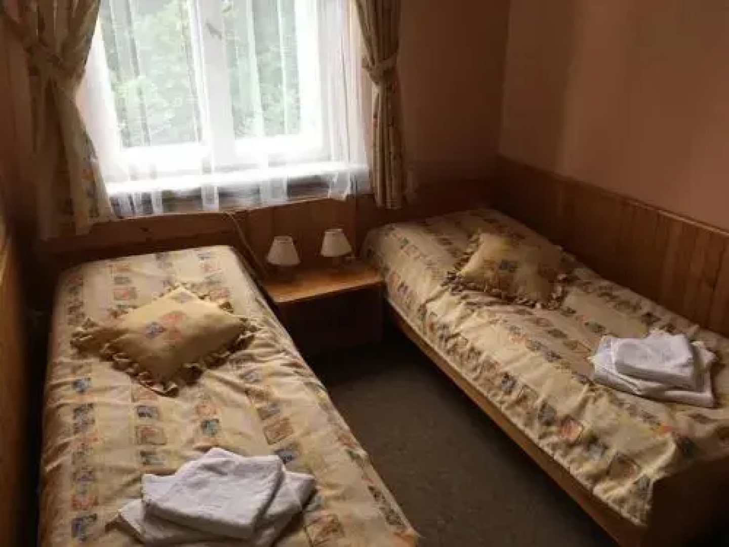 Pałac w Witosławiu ośrodek apifitoterapii "APIHERBA"