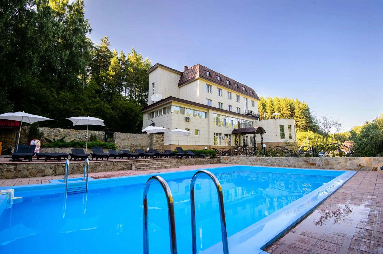 Отель Белокур