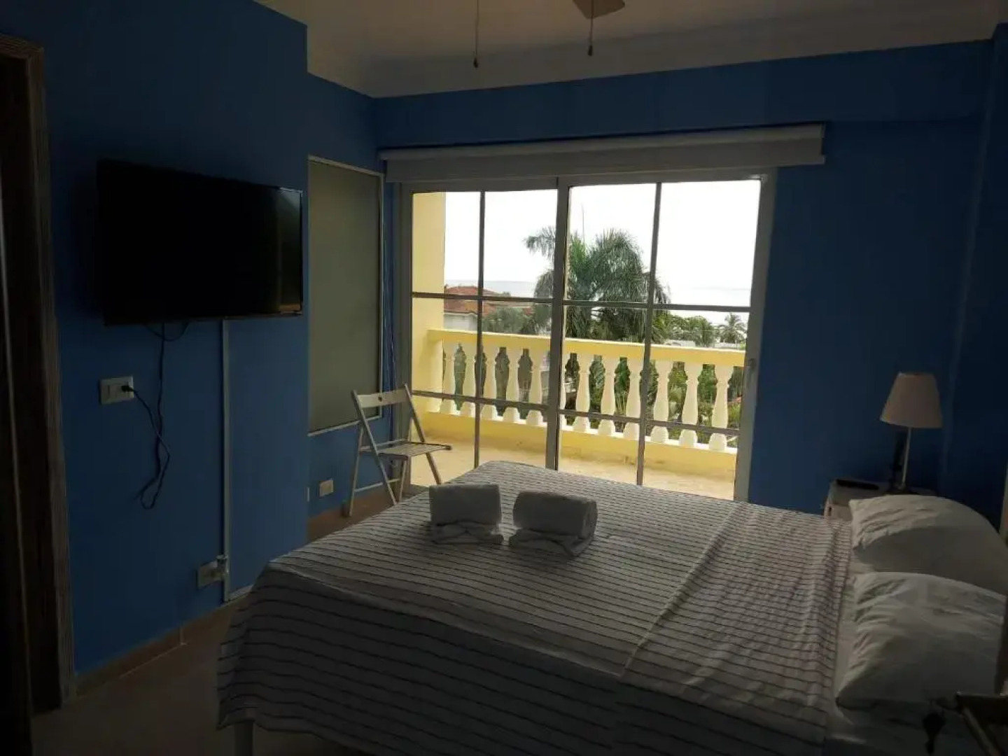 Las Palmeras By Graziano