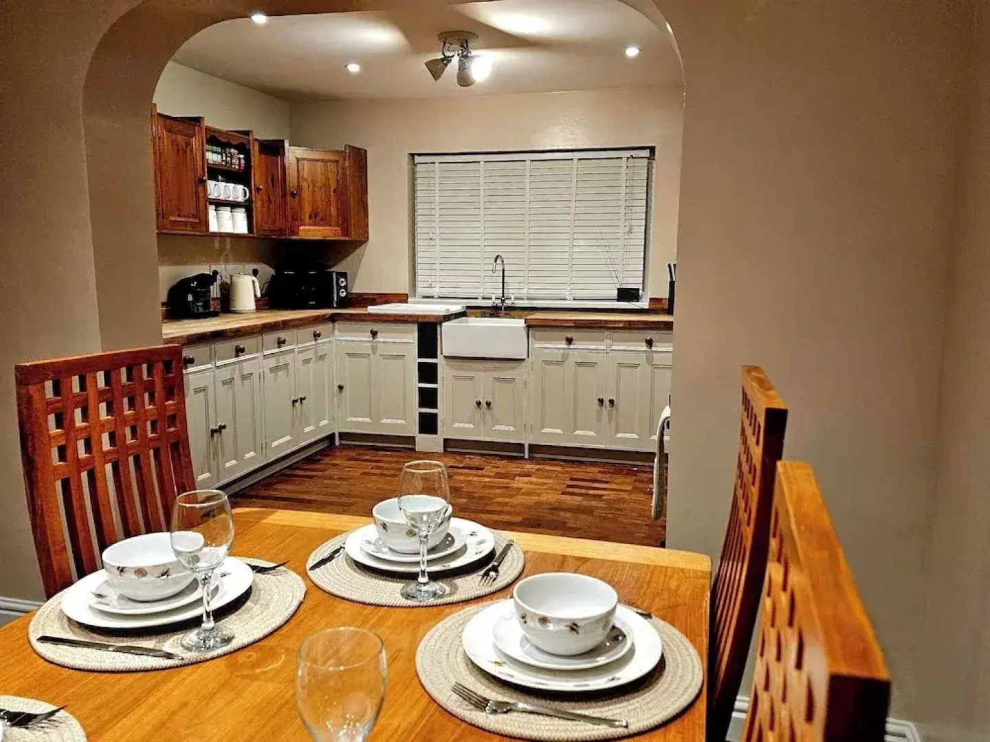 Seaside Bliss Retreat - 5 Bedroom House