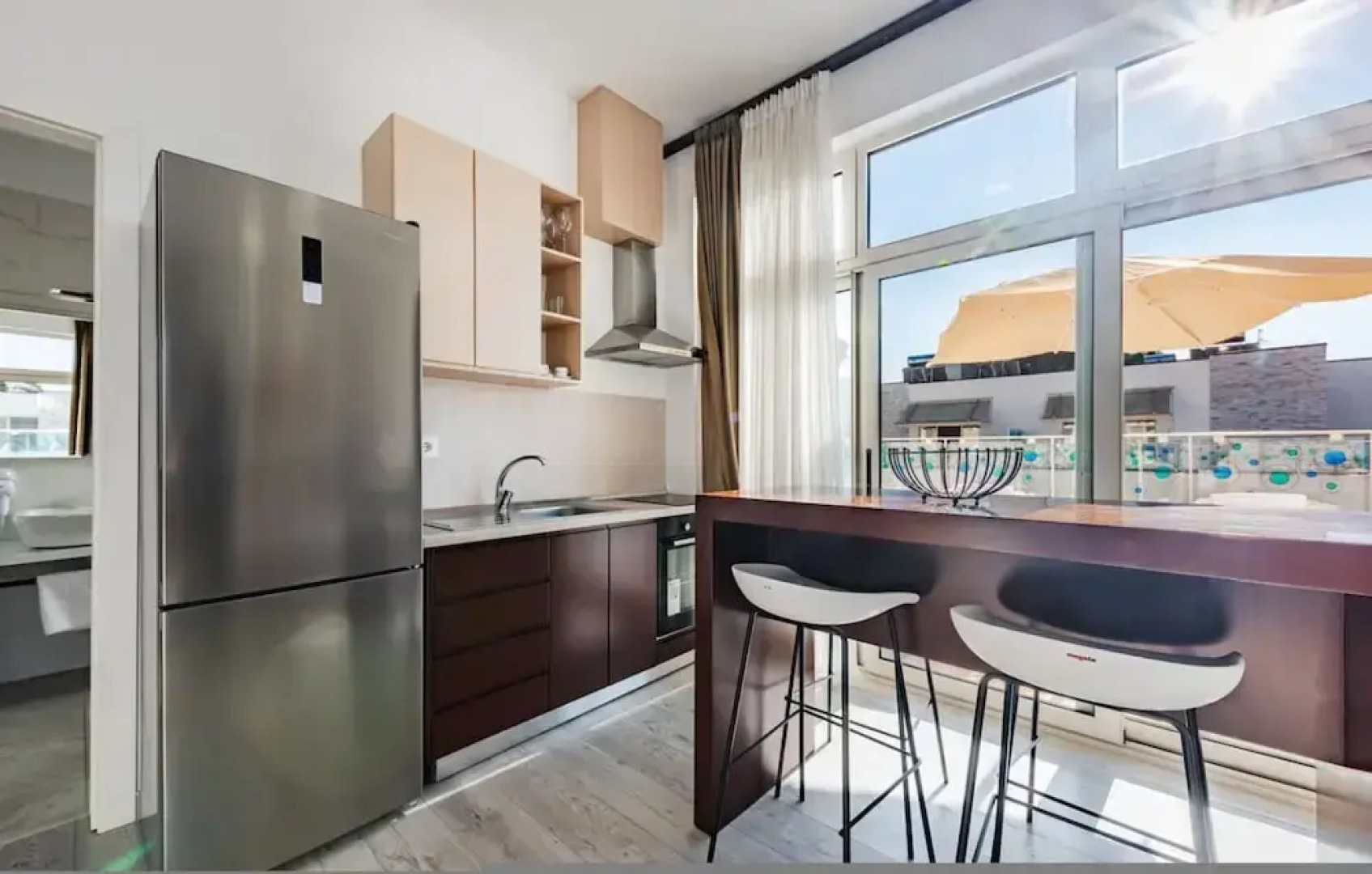 Stylish Studio With Spacious Balcony -trendafili