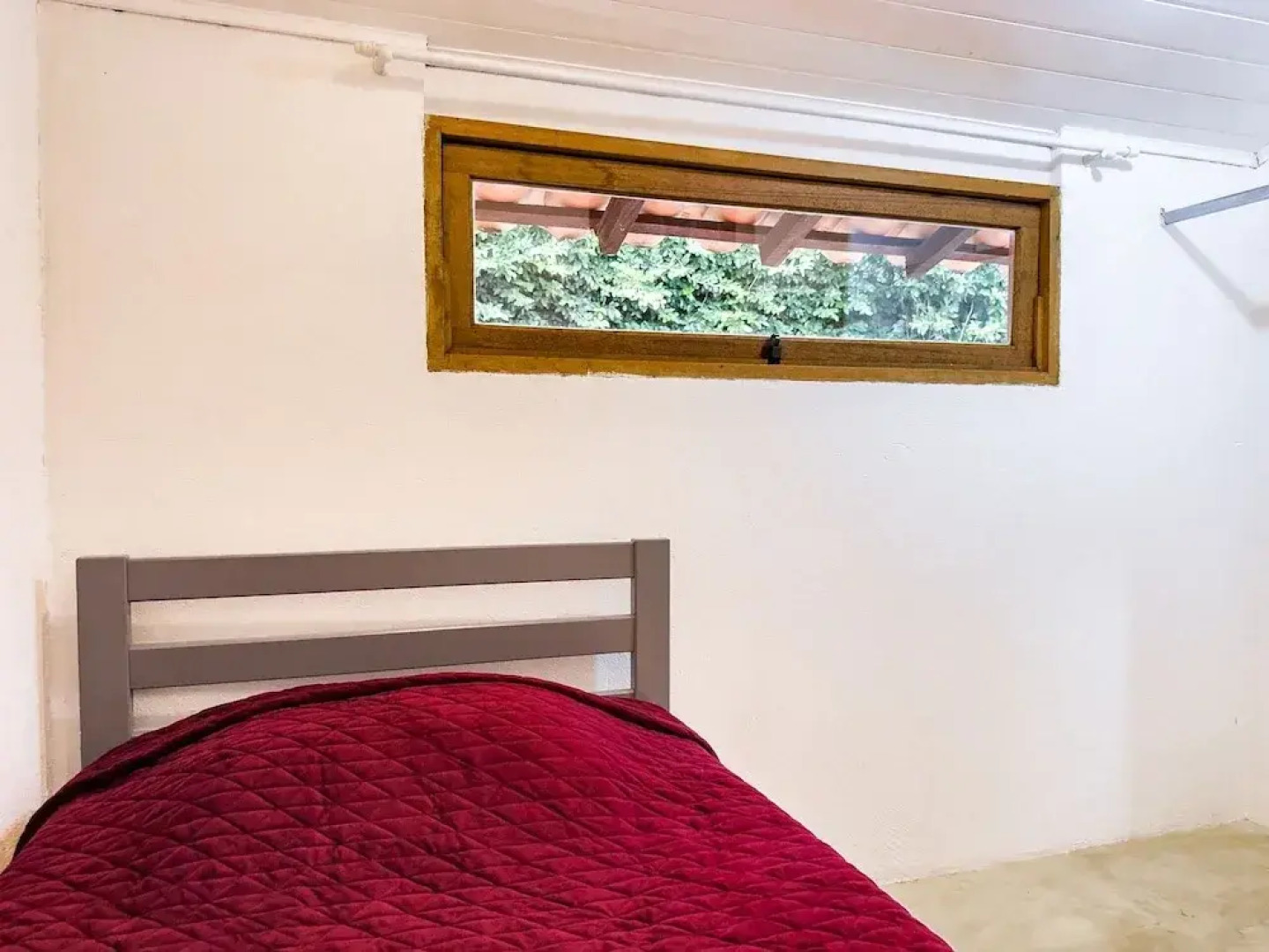 Casa com Piscina Privativa e Natureza – Granja Viana, São Paulo