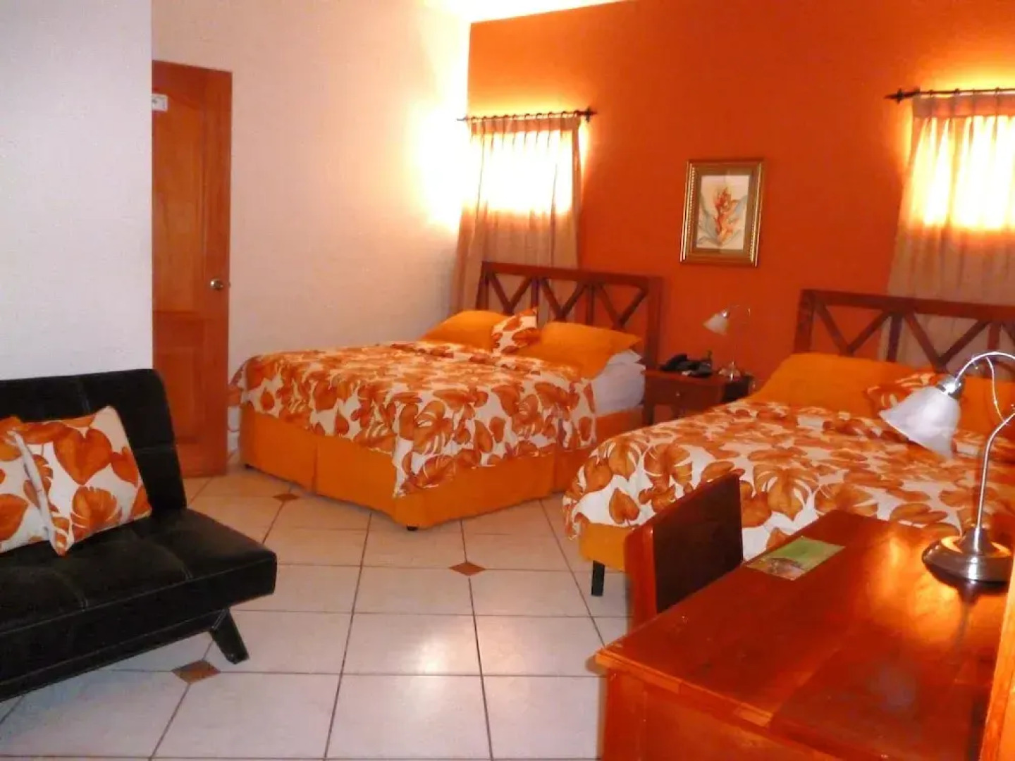 THE Green Frog Inn Bed and Breakfast