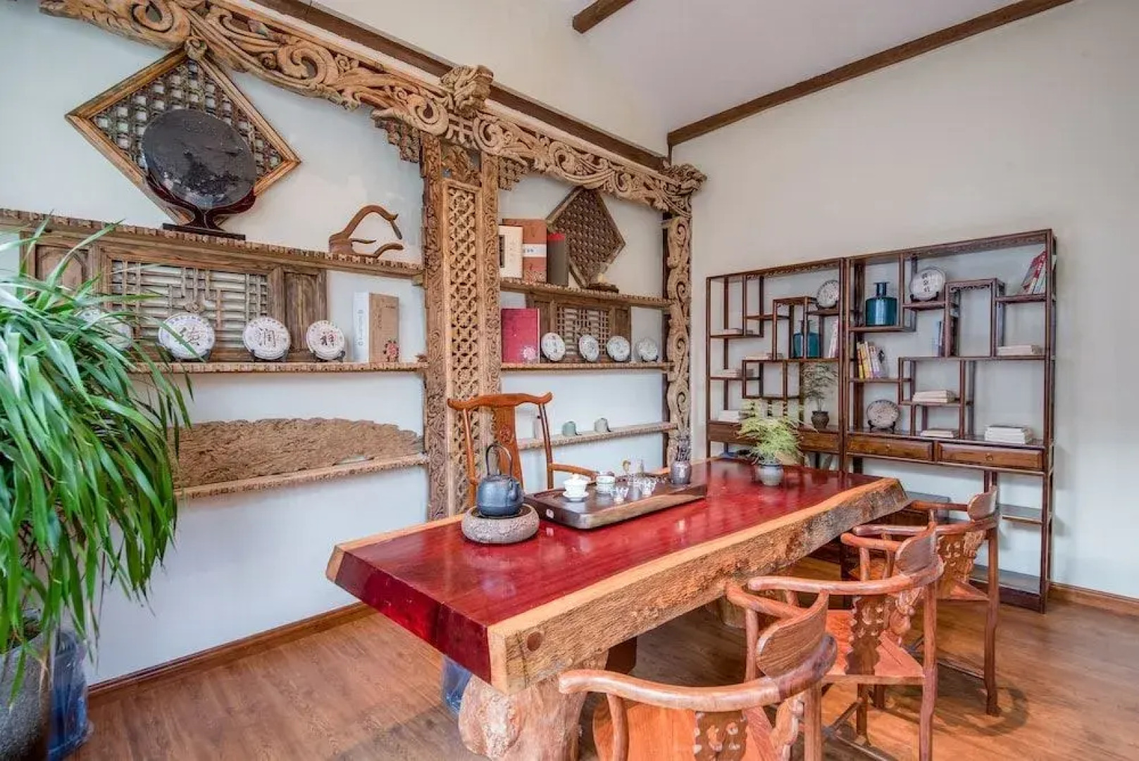 Hua Linglong Courtyard Inn