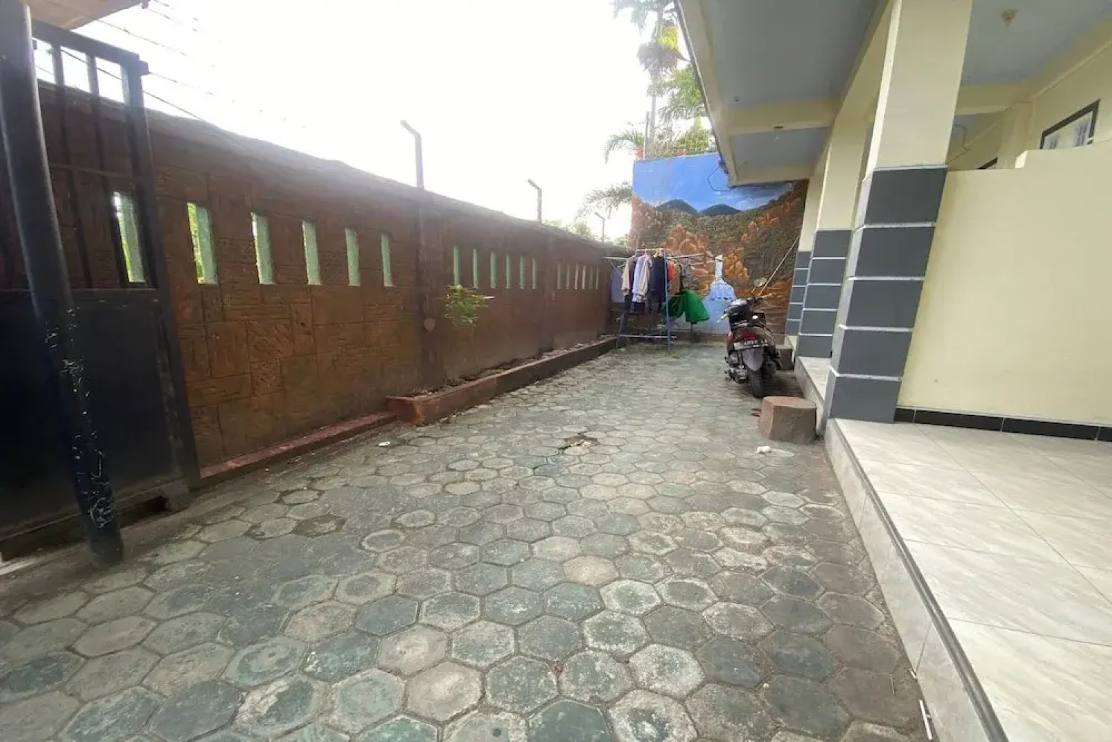 OYO Life 93401 Kos Putri Alamanda Syariah