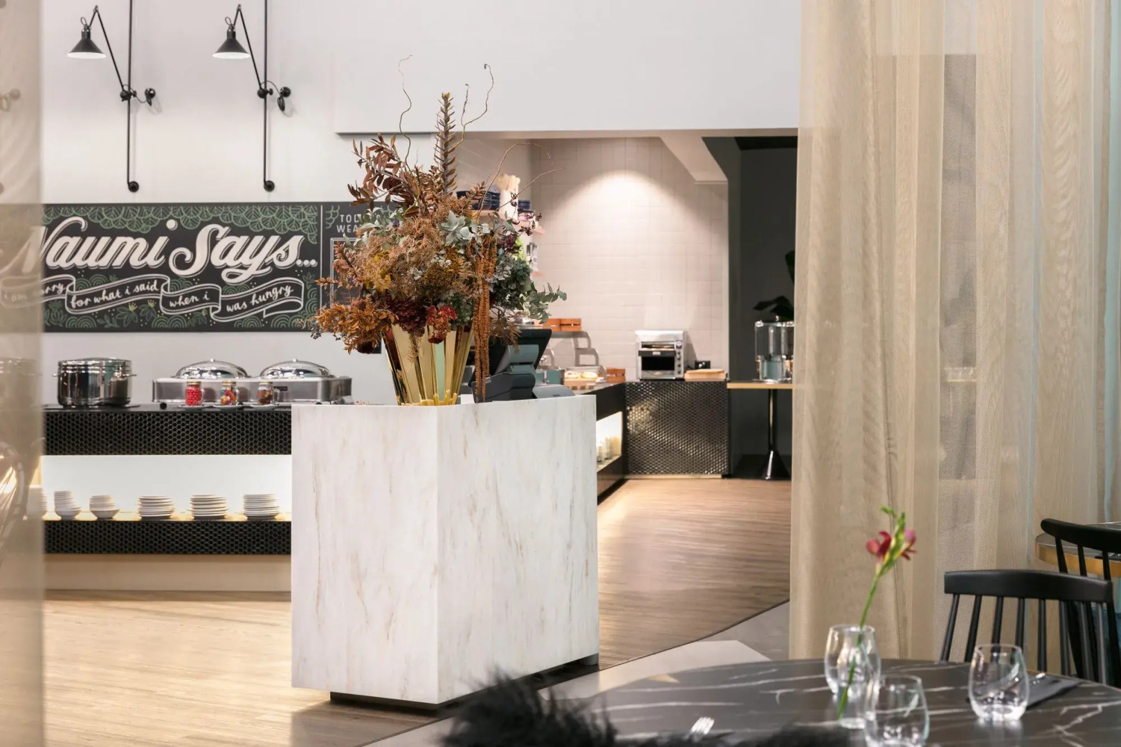 Отель Naumi Auckland Airport