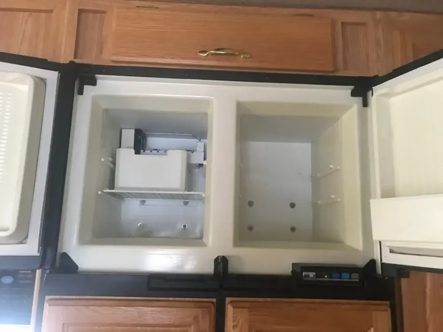 Blue Dolphin Inn and Cottages