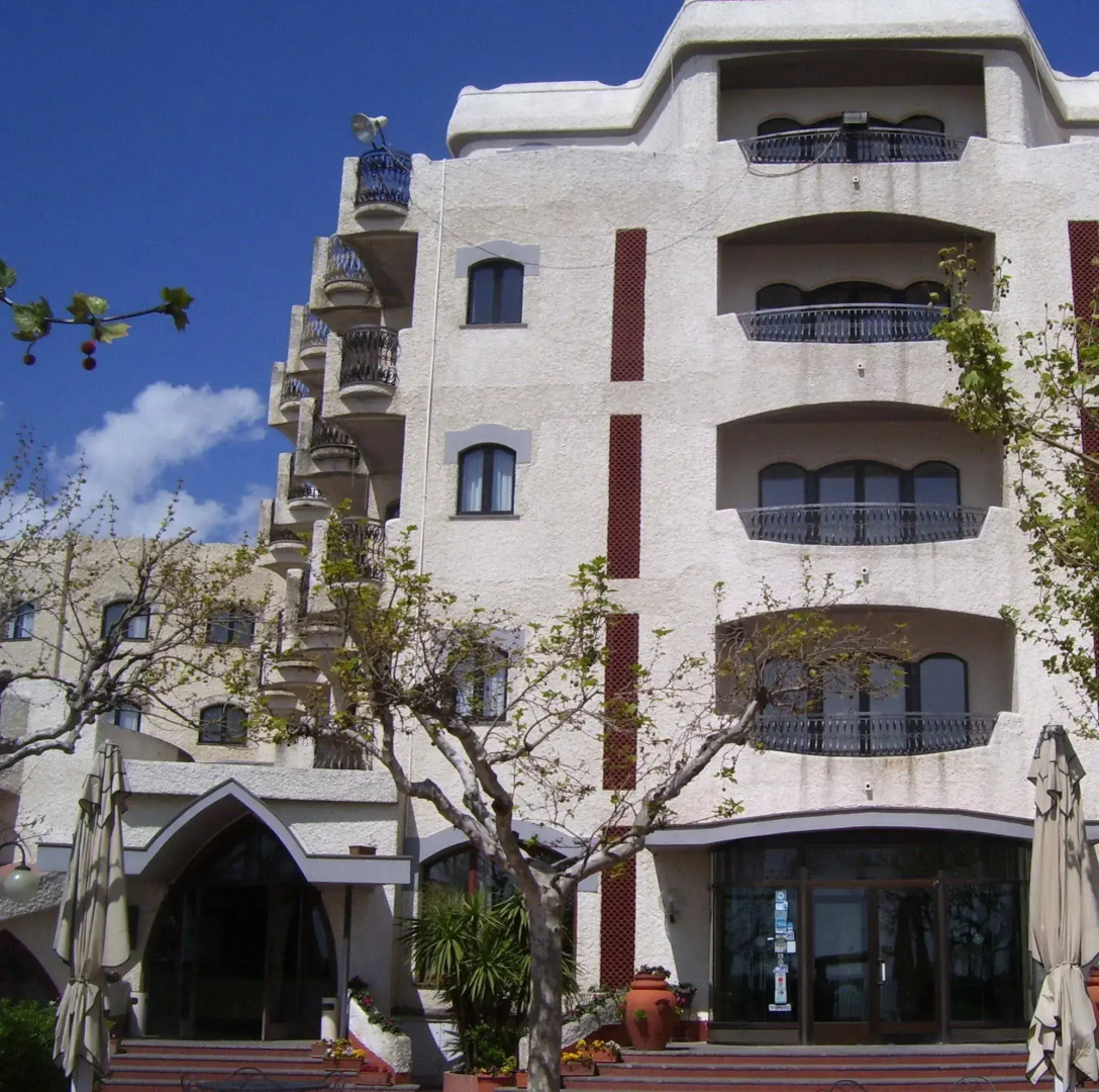 Bajamar Beach Hotel