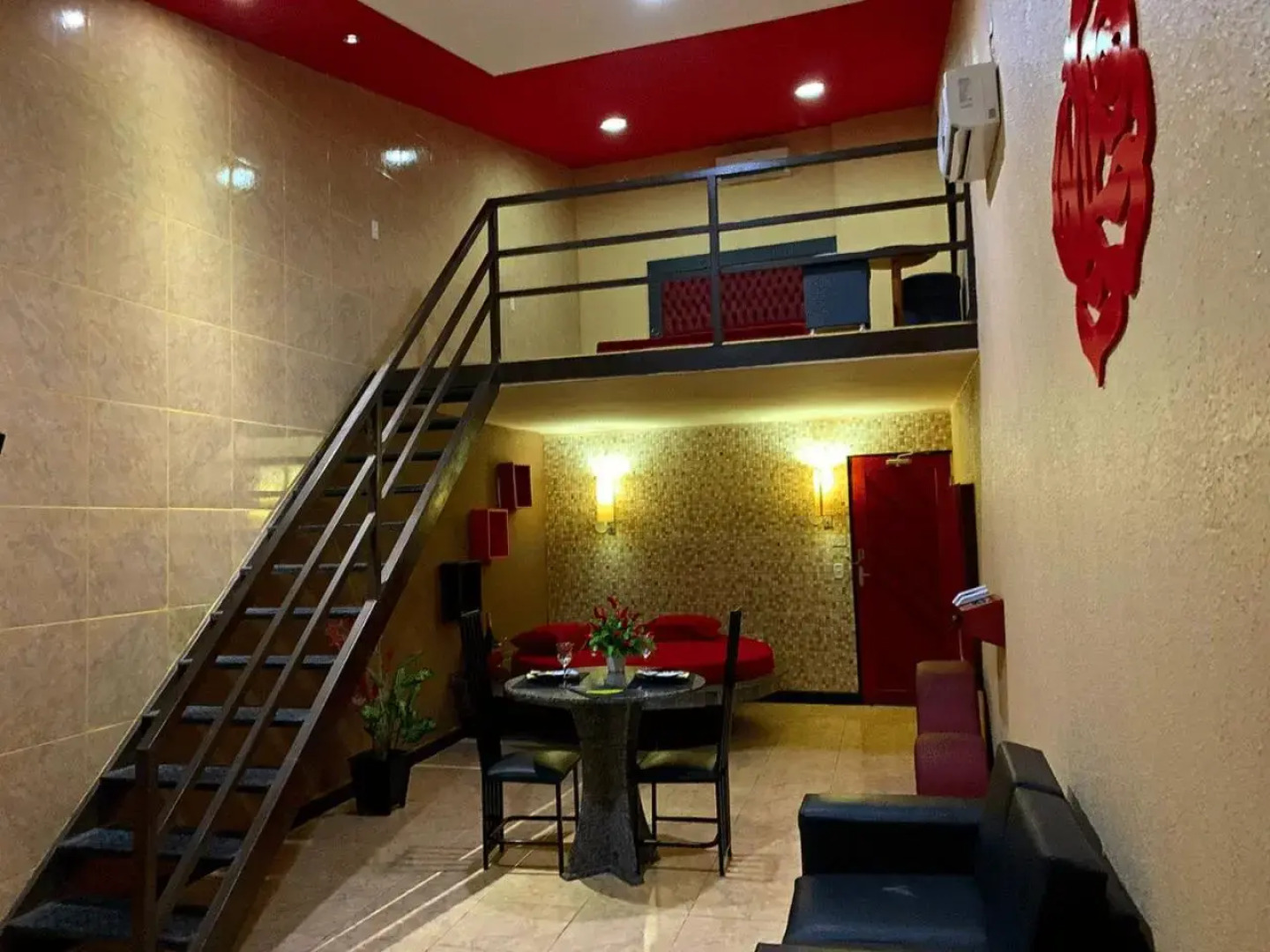 Motel Emoções (Adults Only)