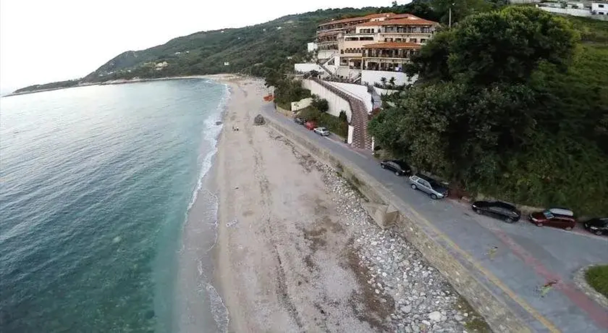 Karaoulanis Beach Aparthotel