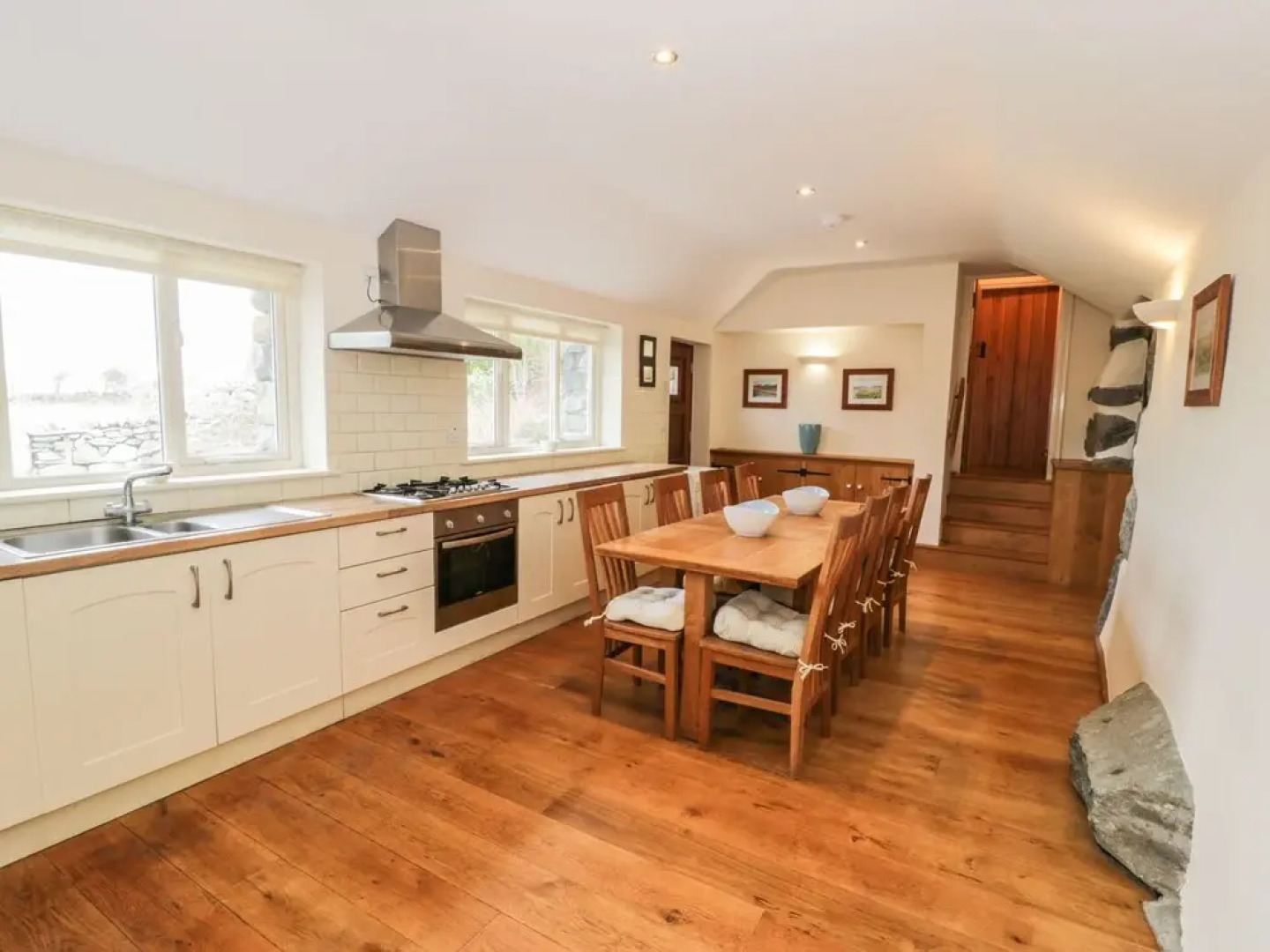 Ty Gwennol at Gilfach Goch