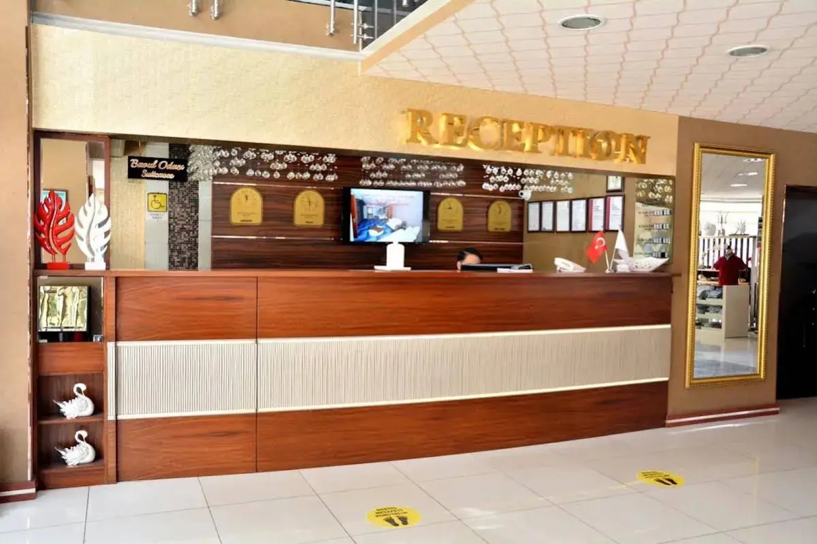 Grand Business Hotel