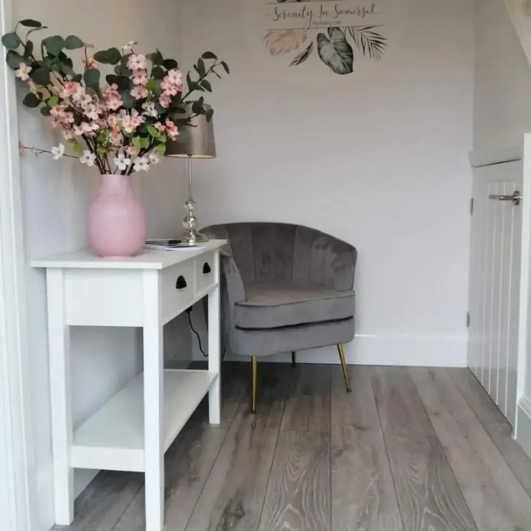 Serenity Holiday Let in South Chard