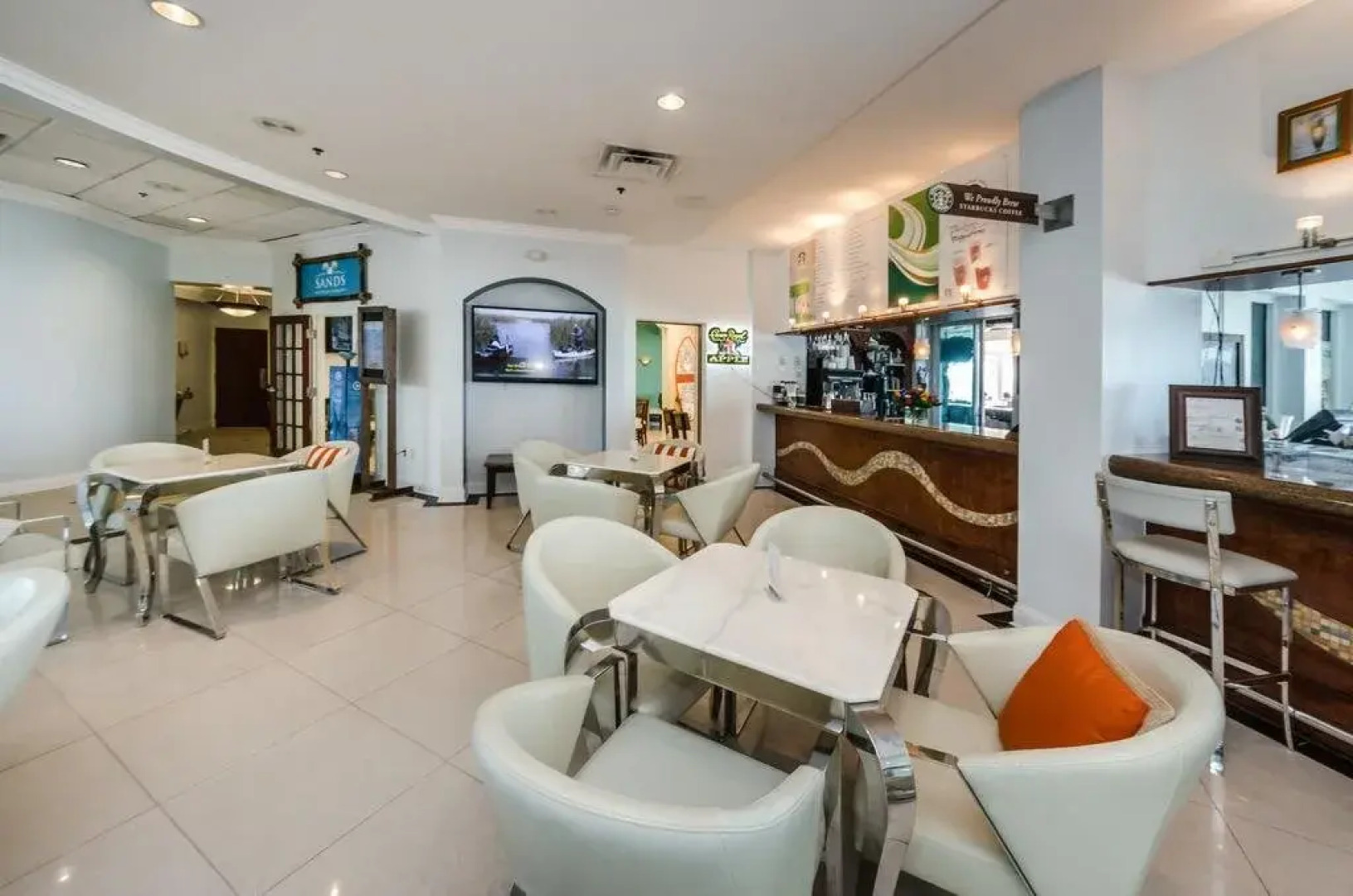 DreamView Beachfront Hotel & Resort