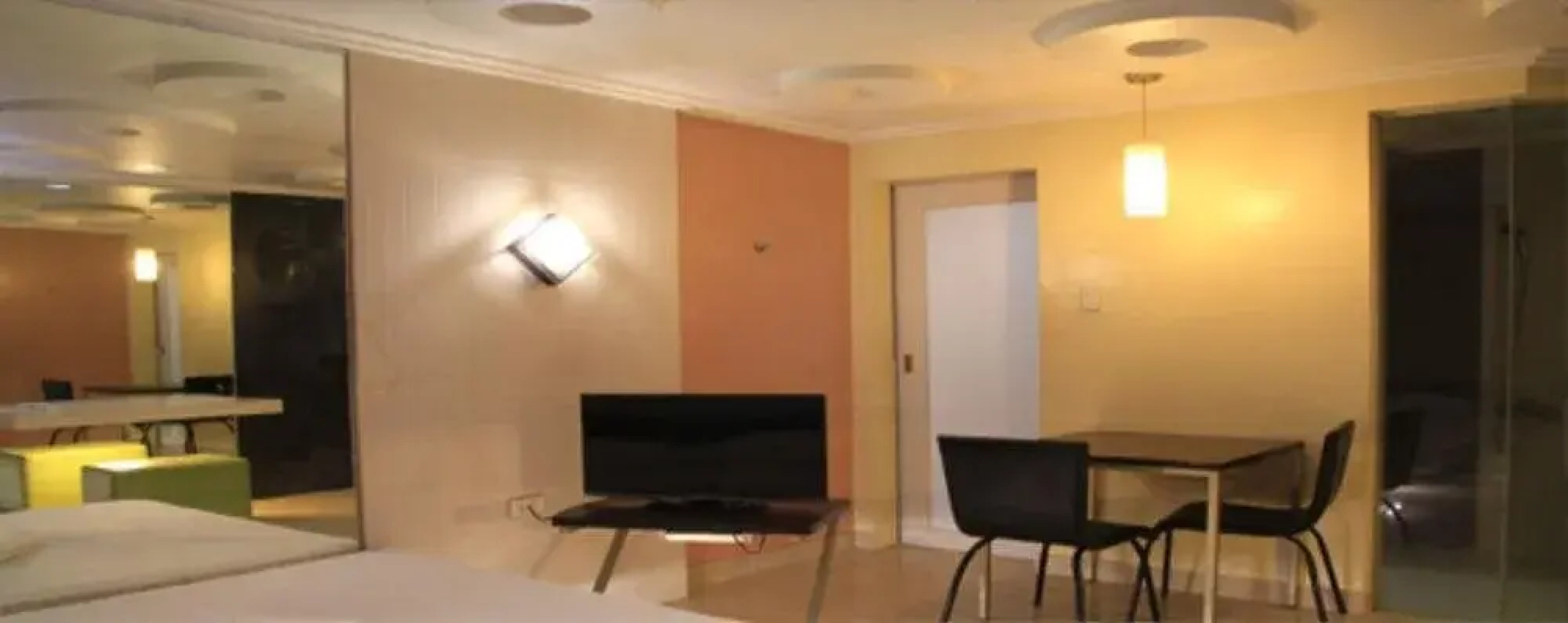 One Serenata Hotel Bacoor