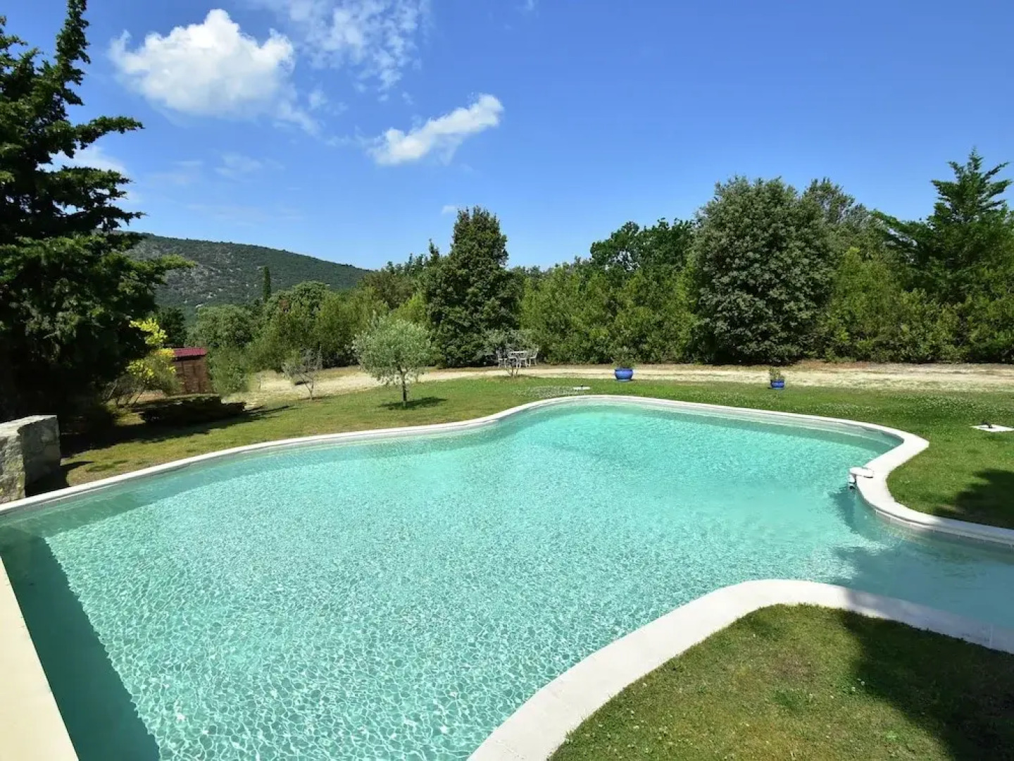 Private Infinity Pool, Beautiful View of Mont Ventoux, a Dream Spot!