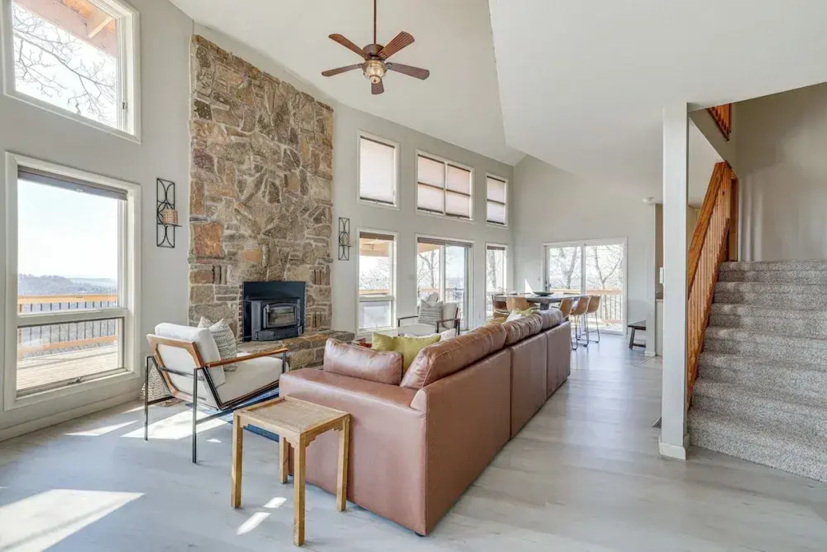 Eureka Springs Gem: 2 Decks, Mtn + Lake Views