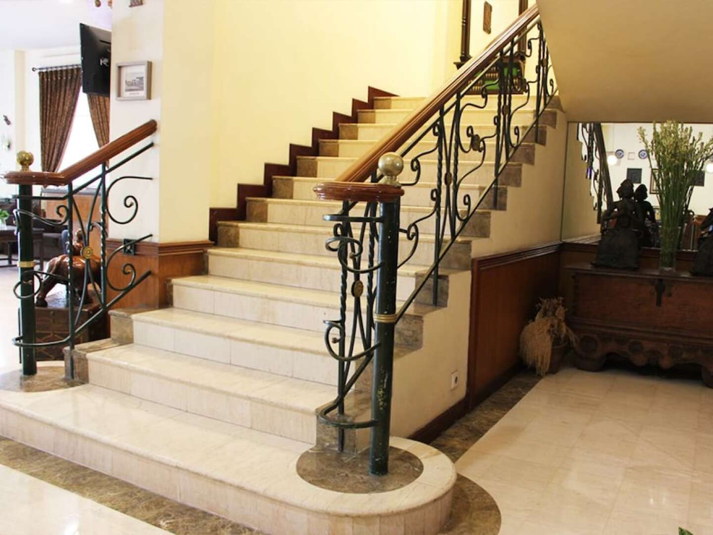 Narita Classic Hotel Surabaya