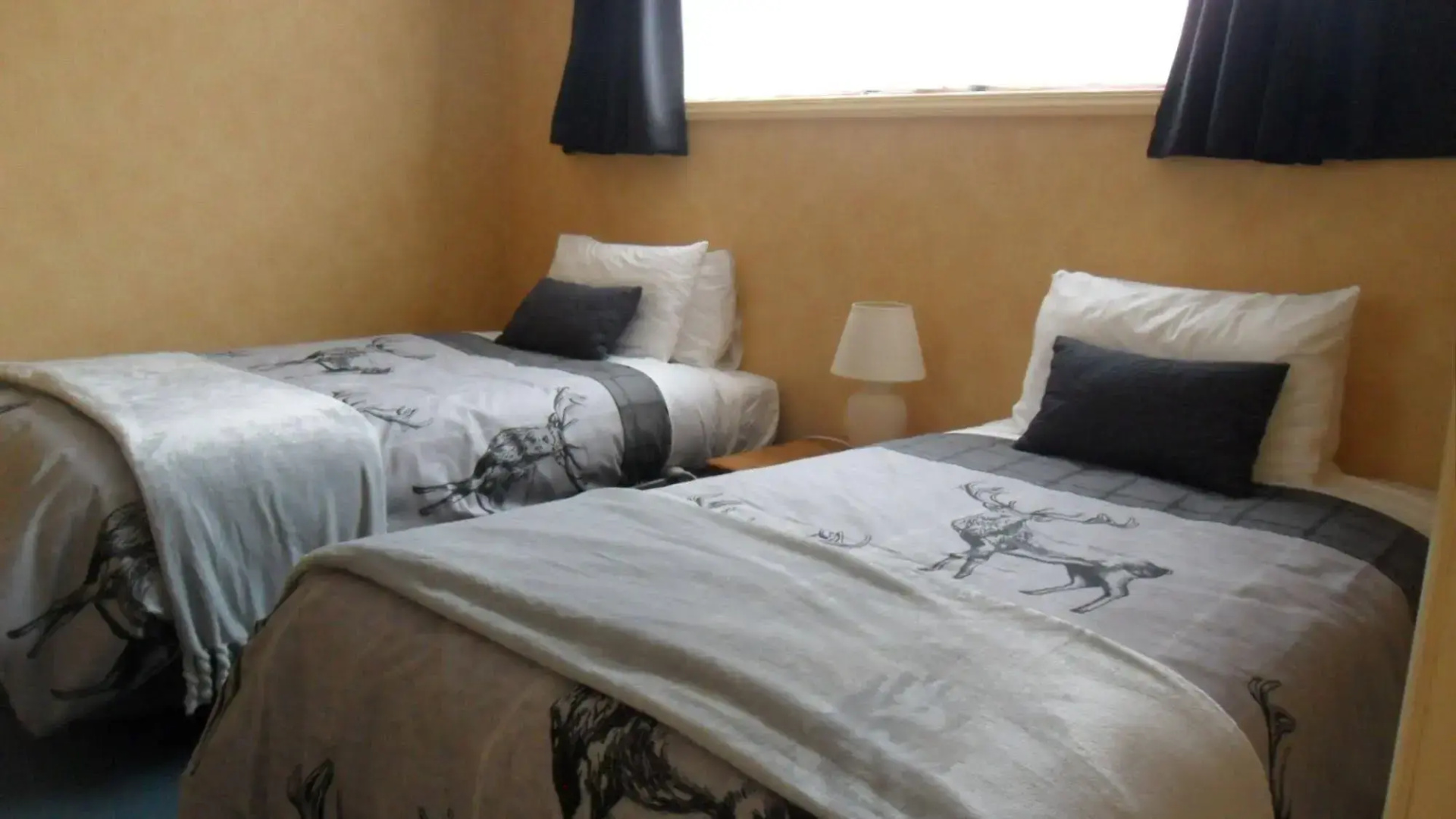 Red Tussock Motel