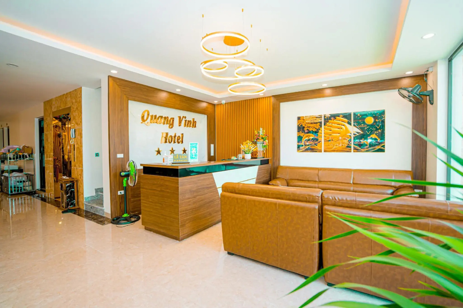 Quang Vinh Hotel