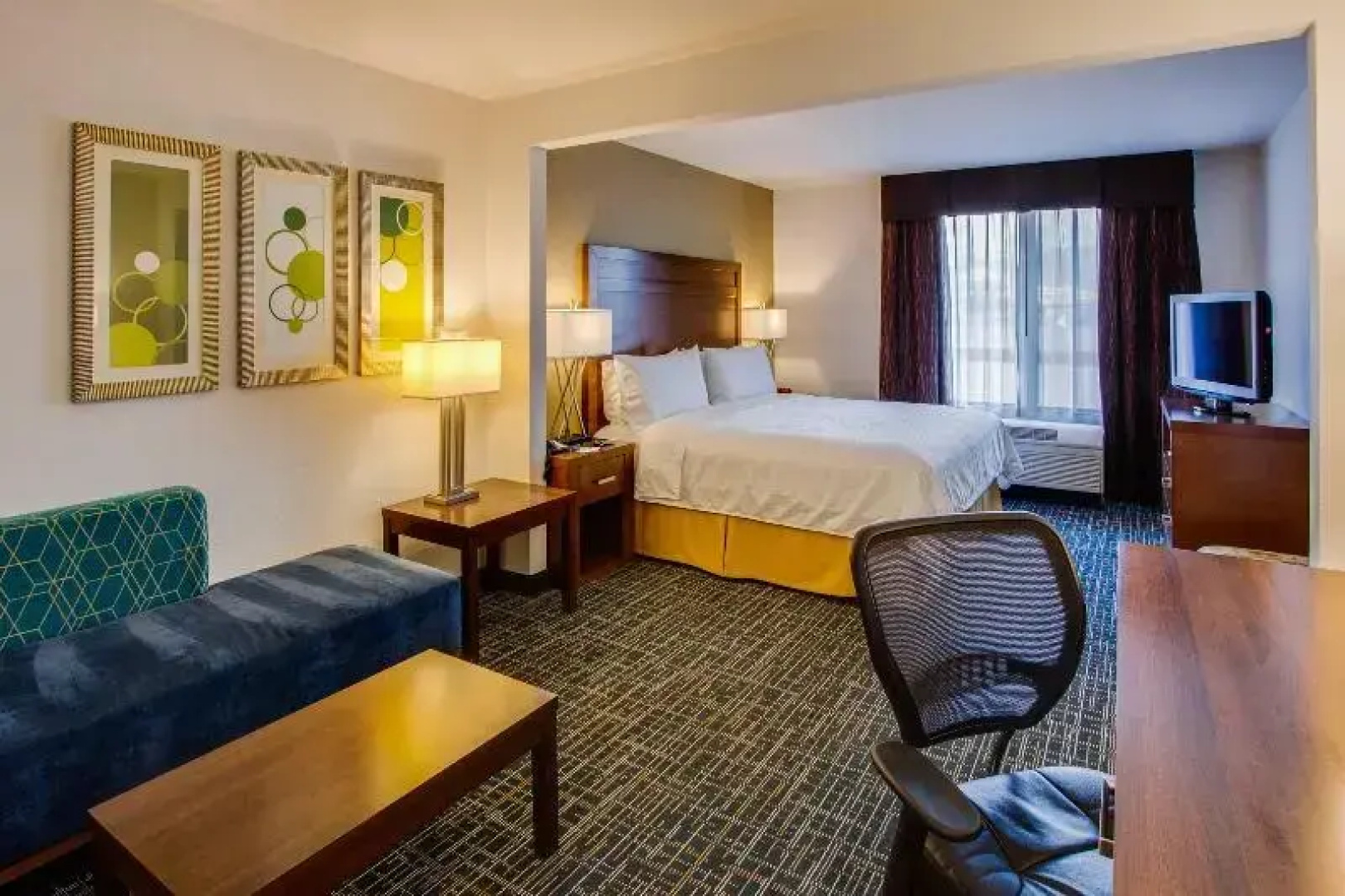 Holiday Inn Express & Suites San Francisco North