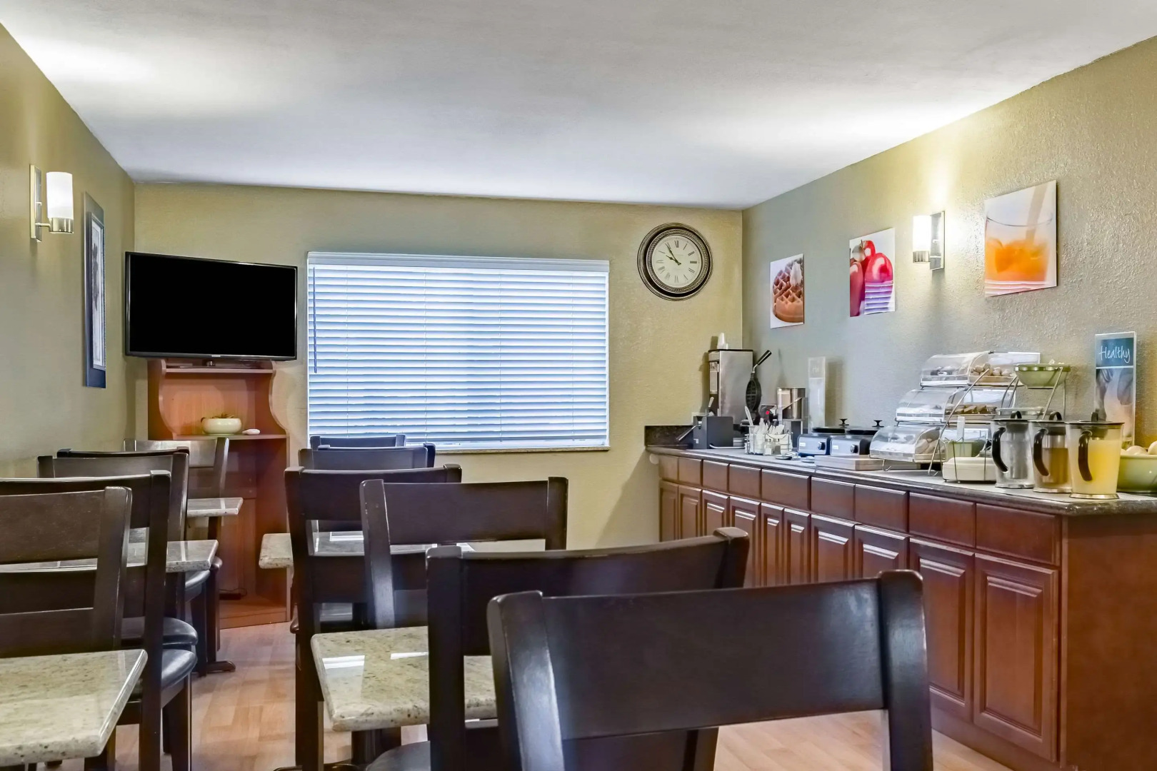 Quality Inn & Suites Vancouver North