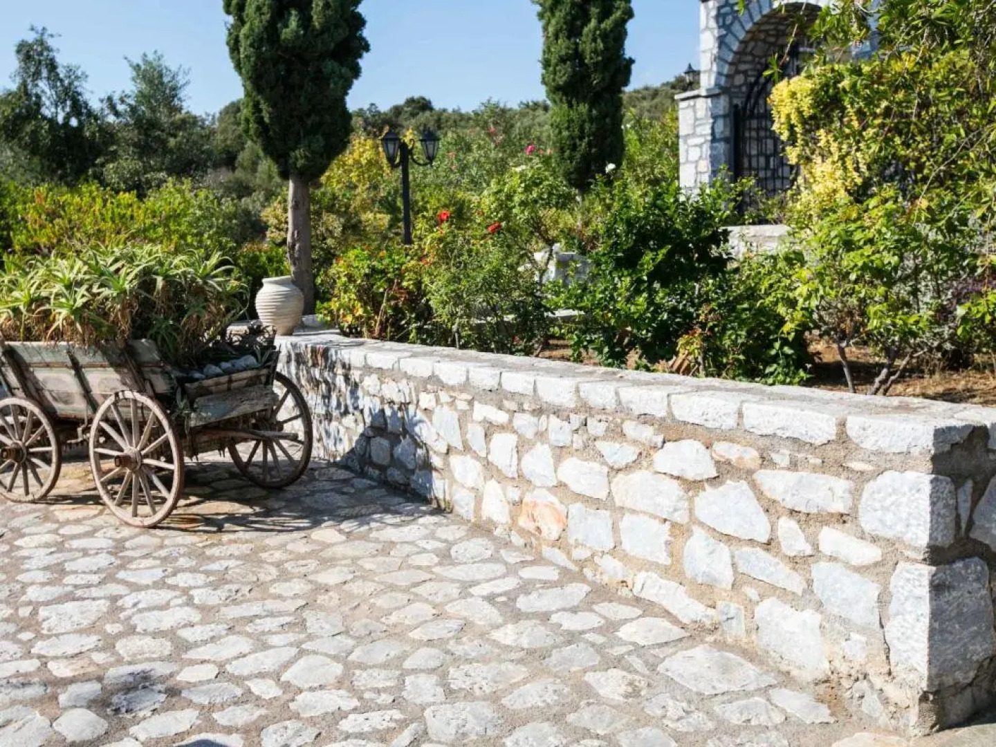 Skoutari Bungalows Galateia room