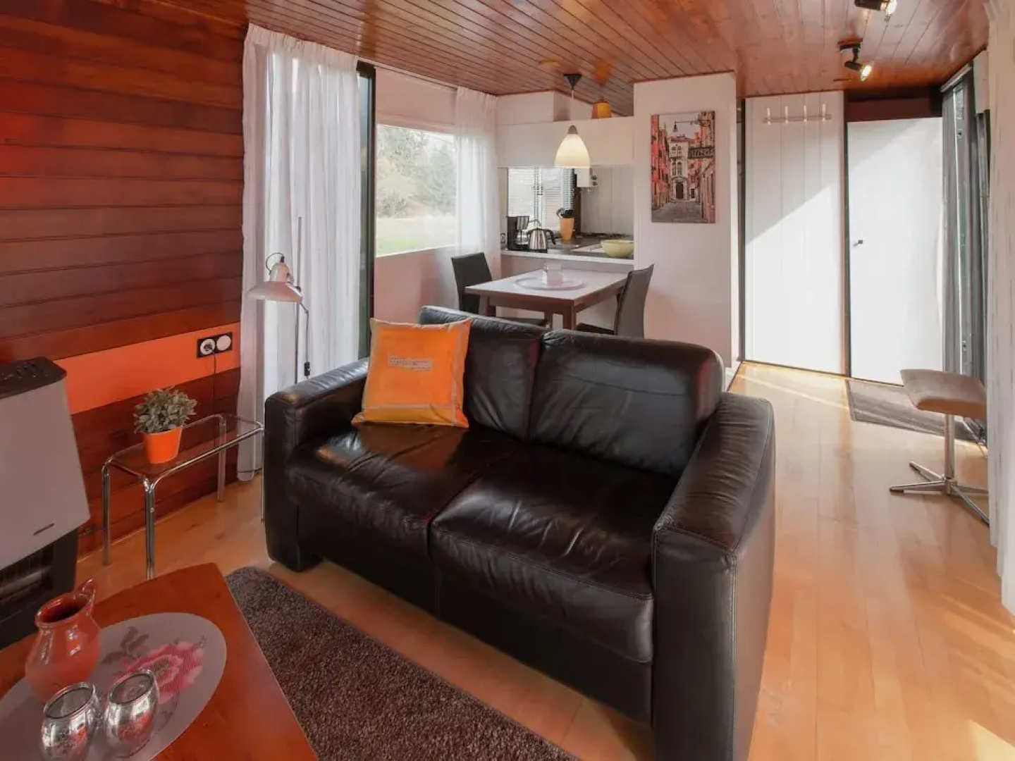 Cosy Chalet With gas Fireplace in Twente