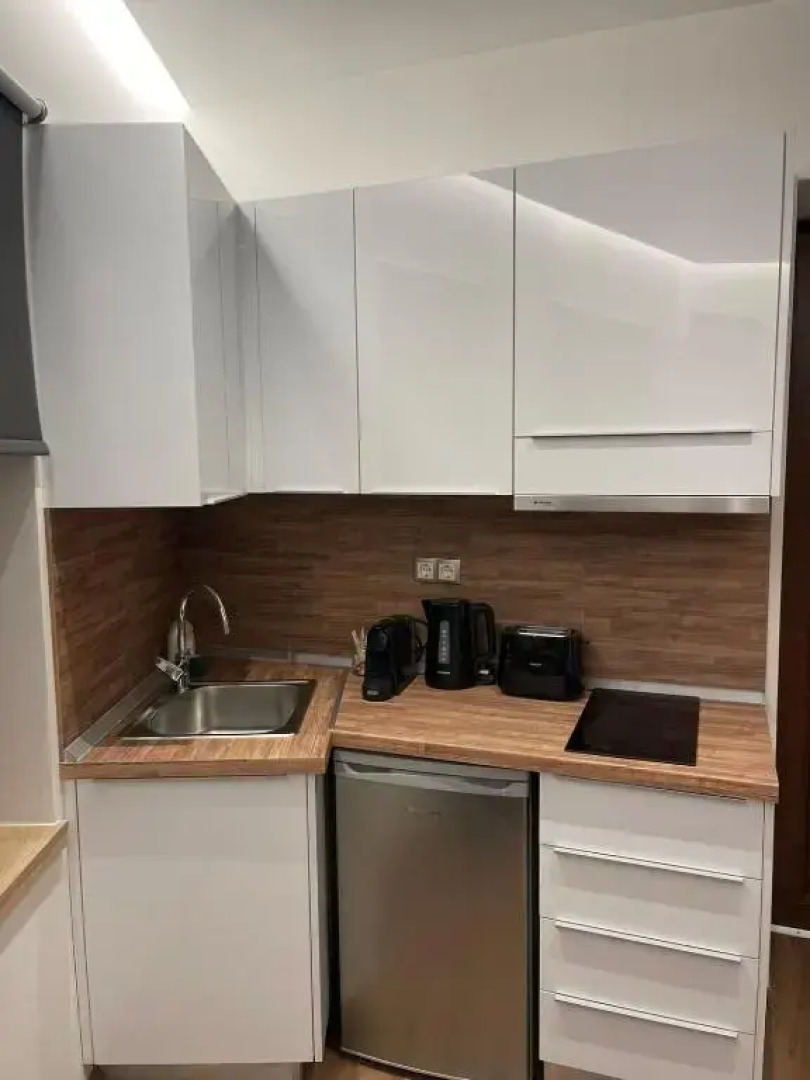 11 Luxury apartments.