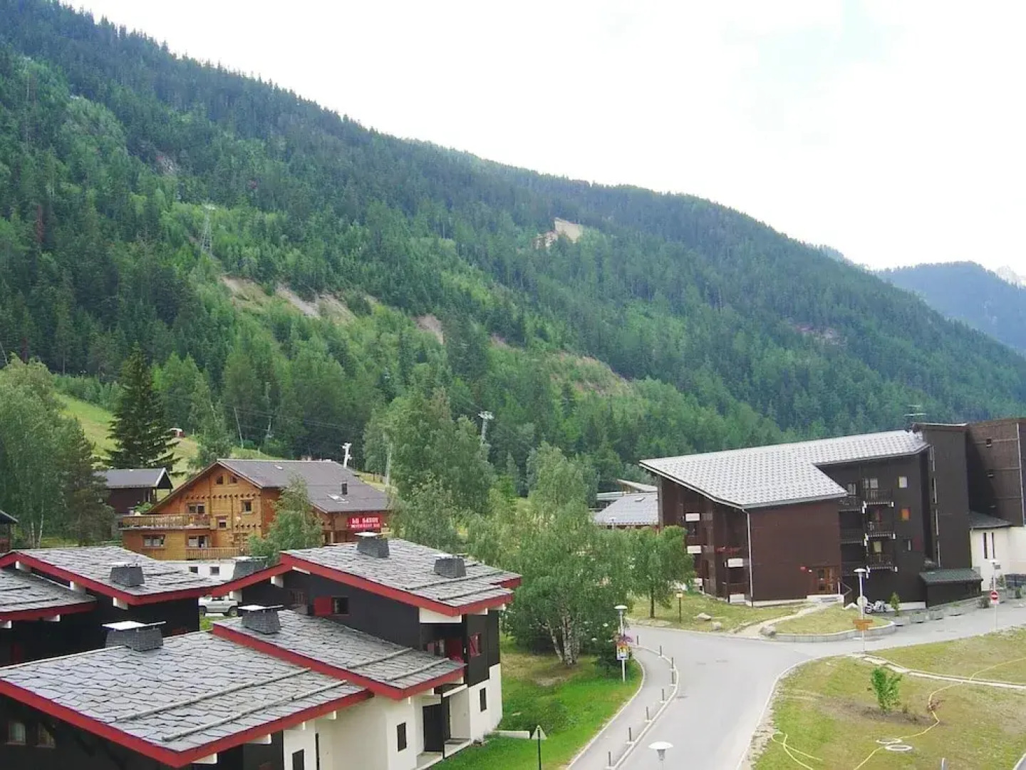 Apartment With 2 Bedrooms in Villarodin-bourget, With Wonderful Mountain View and Furnished Balcony - 100 m From the Slopes