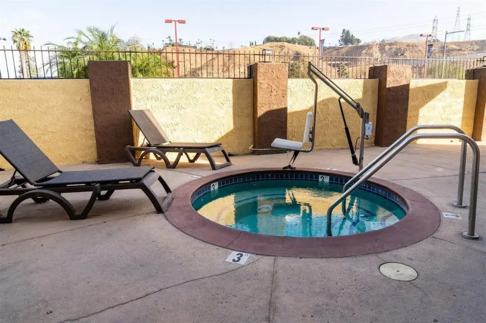Rodeway Inn & Suites Colton - Riverside