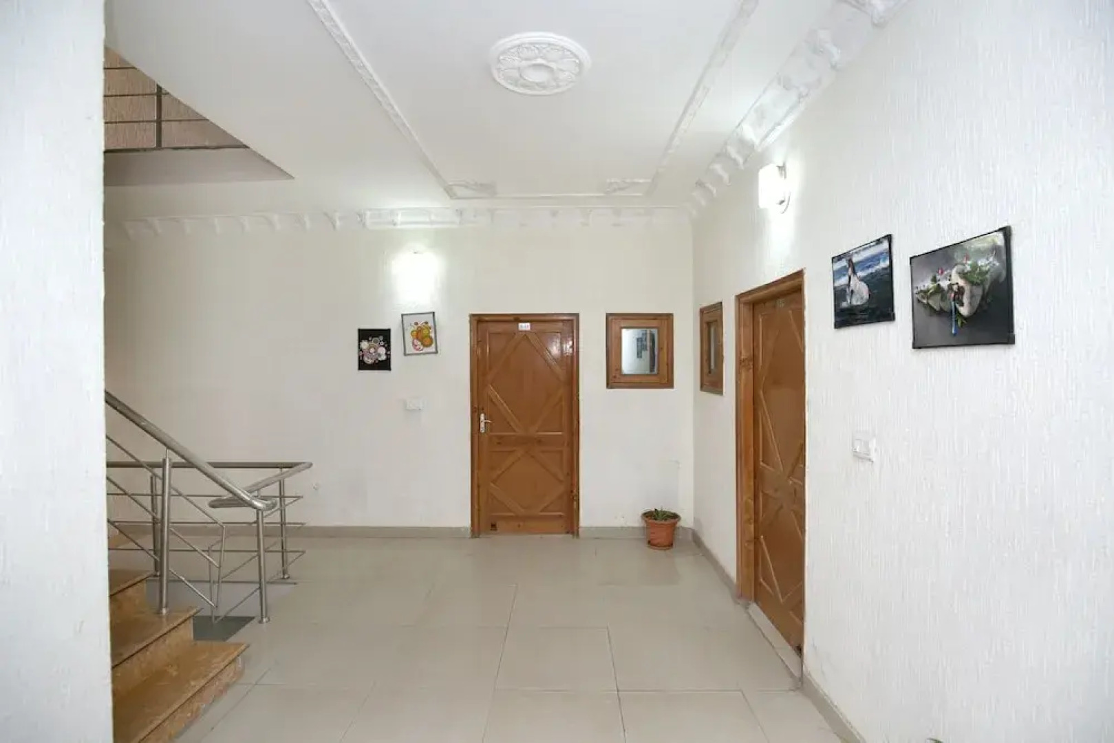 OYO 10208 Home Valley View 2BHK Kasauli