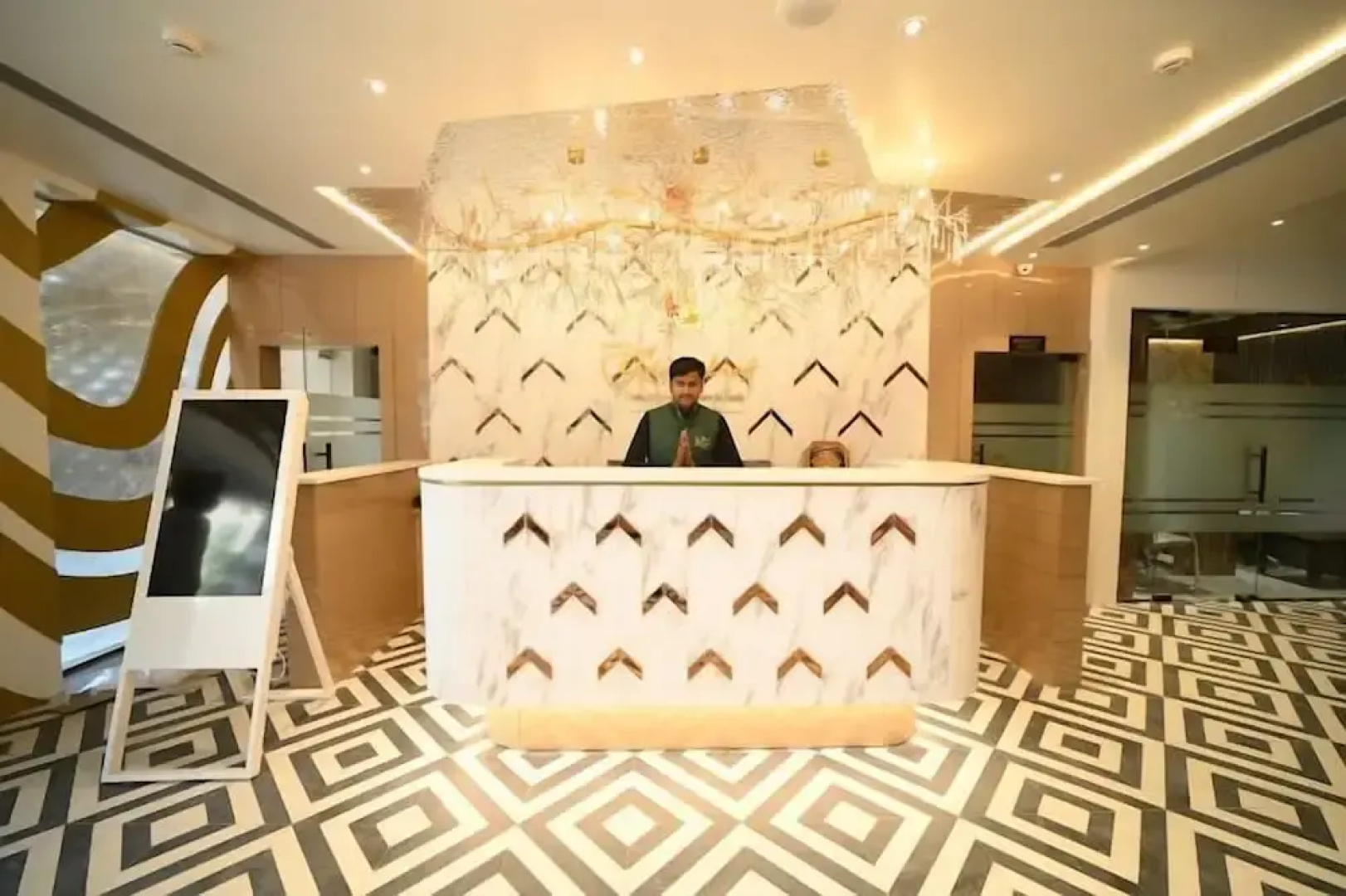 Hotel Gold In Leaf