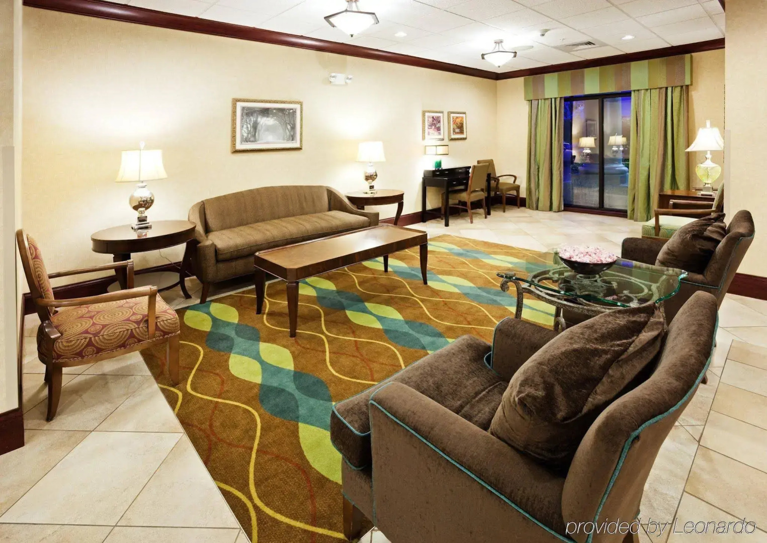 Holiday Inn Express & Suites Lebanon-Nashville Area by IHG
